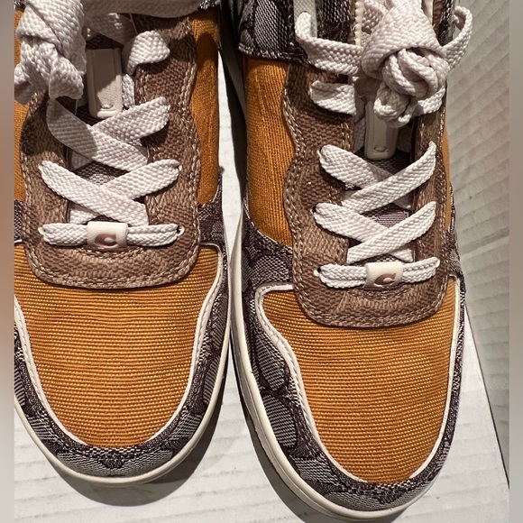 COACH Multi Signature Lace-Up Sneakers. Women’s Size 9B (regular width). NEW - Picture 14 of 16